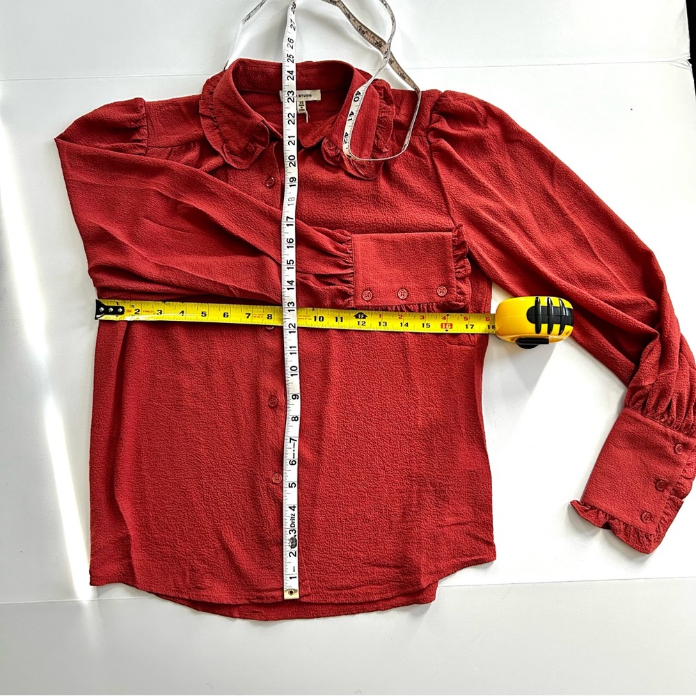 🌸NWT - Max Studio Ruffle Button Down Blouse. Rust. Size: XS - Picture 10 of 13